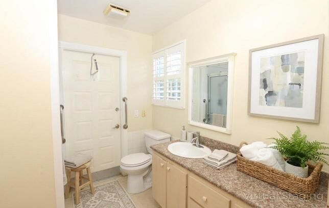 MASTER BATH DUAL GRANITE VANITIES!