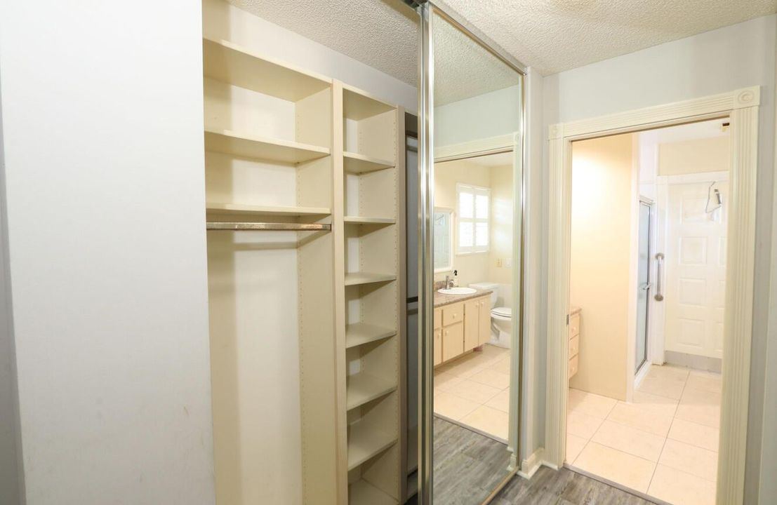 MASTER CLOSET #1