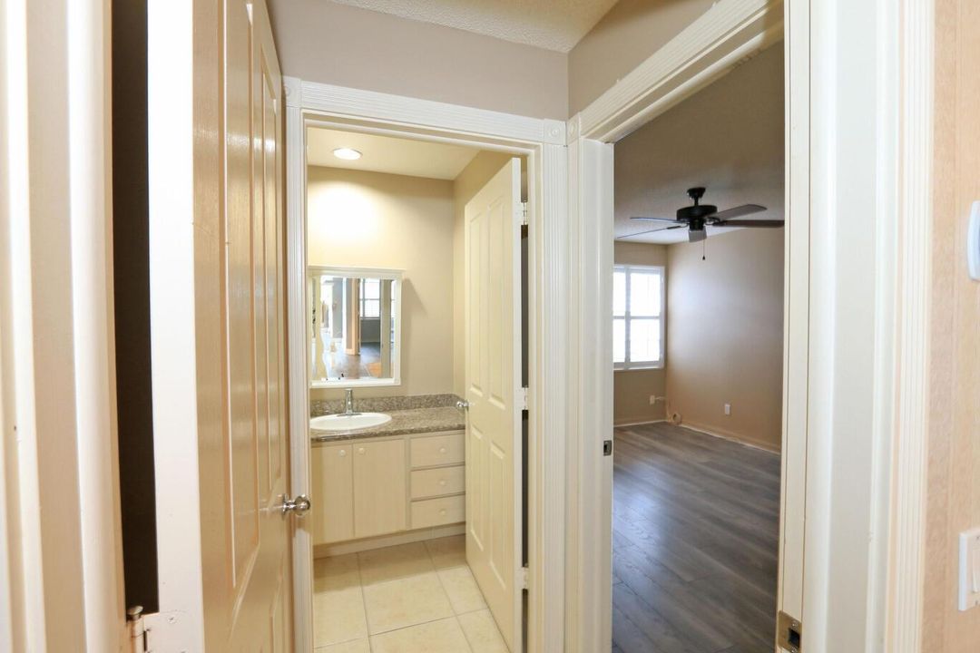 HALLWAY TO GUEST BED & BATH