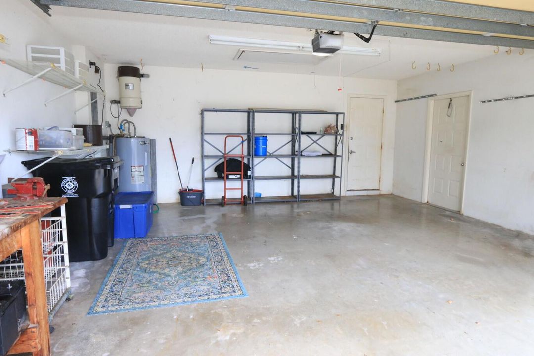 2 CAR GARAGE