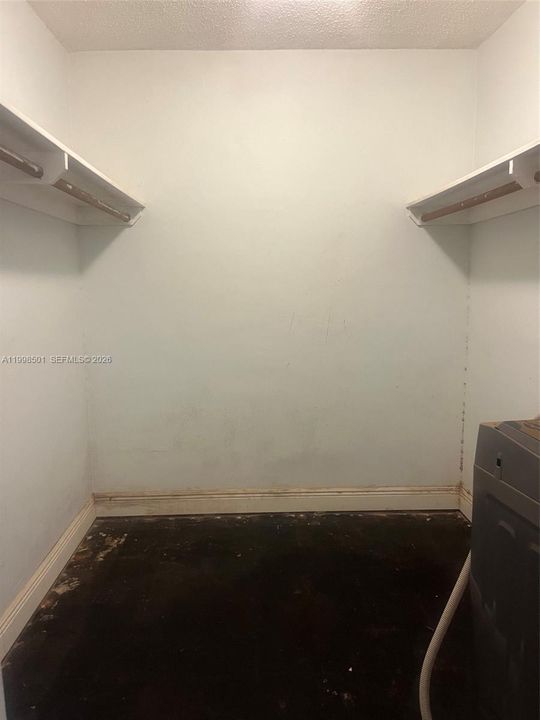 En Venta: $386,400 (3 camas, 2 baños, 1302 Pies cuadrados)