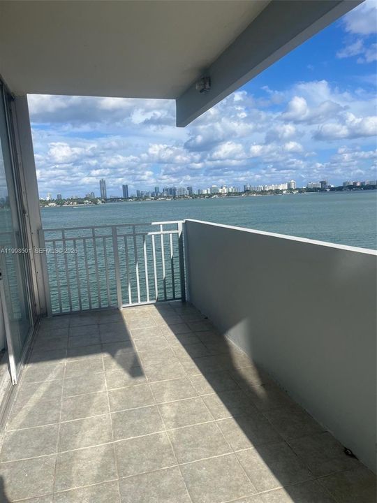 En Venta: $386,400 (3 camas, 2 baños, 1302 Pies cuadrados)