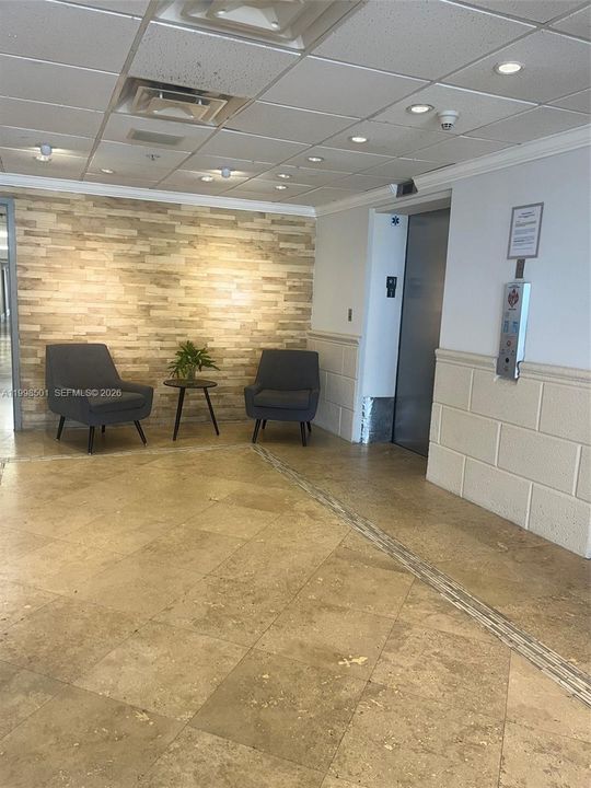 En Venta: $386,400 (3 camas, 2 baños, 1302 Pies cuadrados)