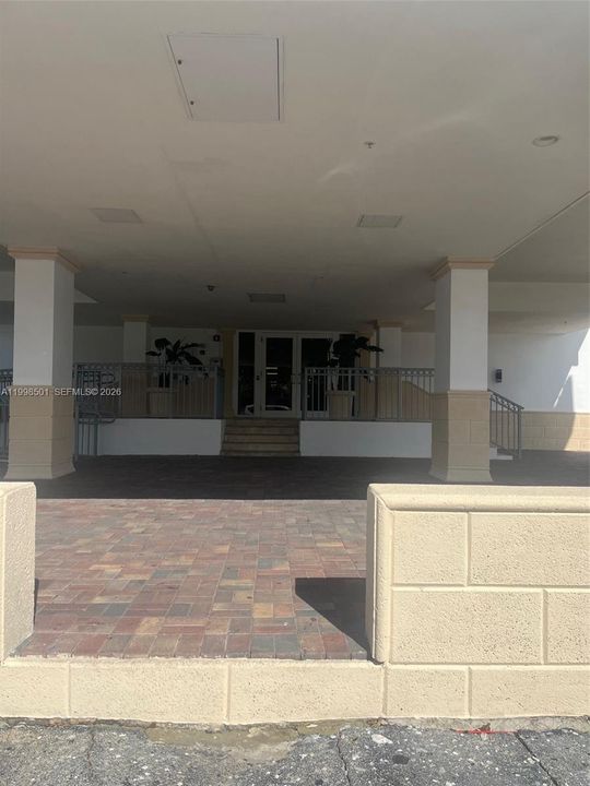 En Venta: $386,400 (3 camas, 2 baños, 1302 Pies cuadrados)