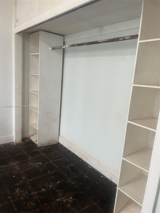 En Venta: $386,400 (3 camas, 2 baños, 1302 Pies cuadrados)