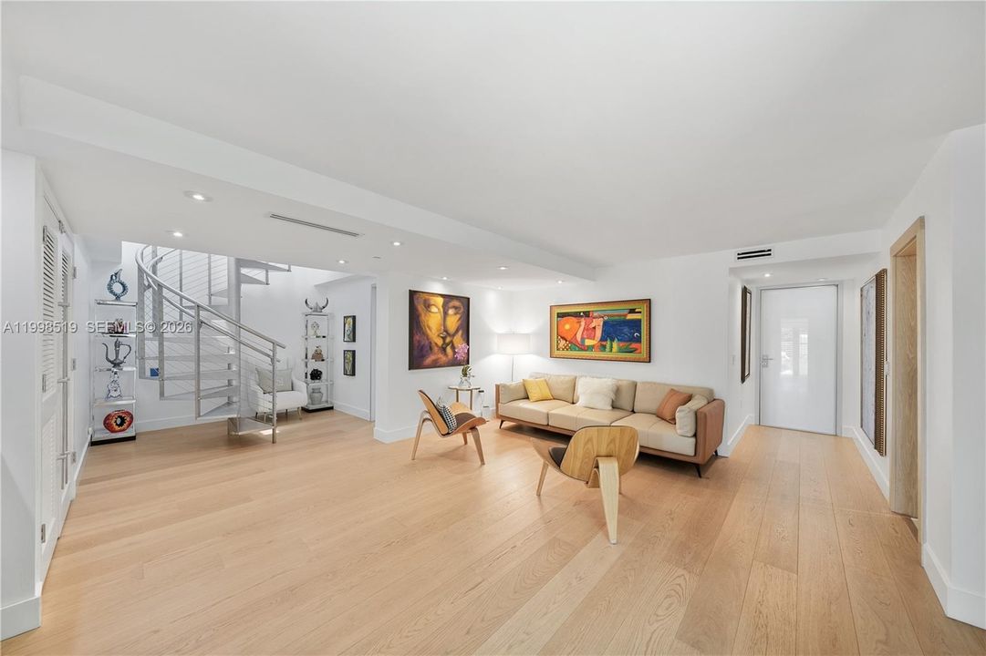 For Sale: $6,999,000 (4 beds, 5 baths, 6626 Square Feet)