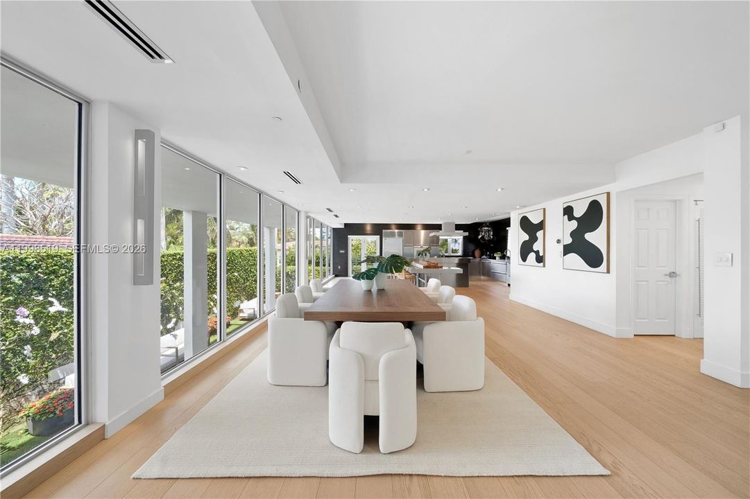 For Sale: $6,999,000 (4 beds, 5 baths, 6626 Square Feet)