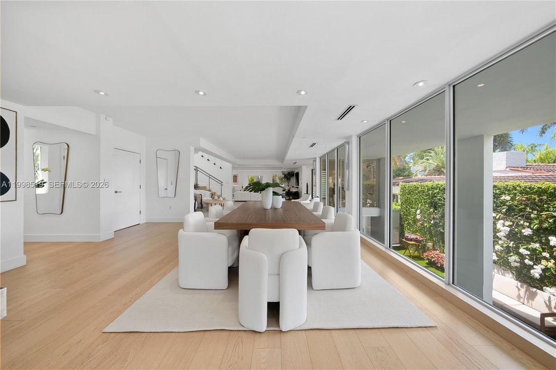 For Sale: $6,999,000 (4 beds, 5 baths, 6626 Square Feet)