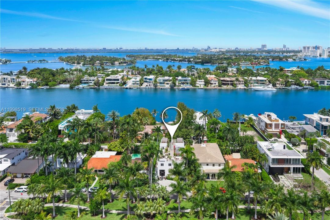 For Sale: $6,999,000 (4 beds, 5 baths, 6626 Square Feet)
