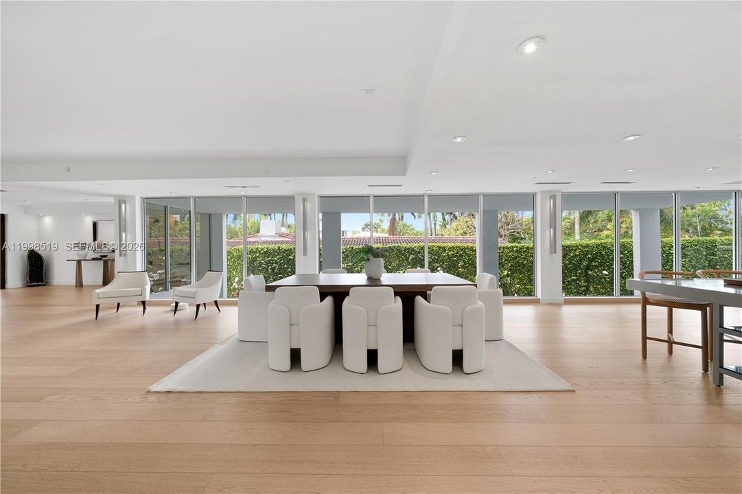 For Sale: $6,999,000 (4 beds, 5 baths, 6626 Square Feet)