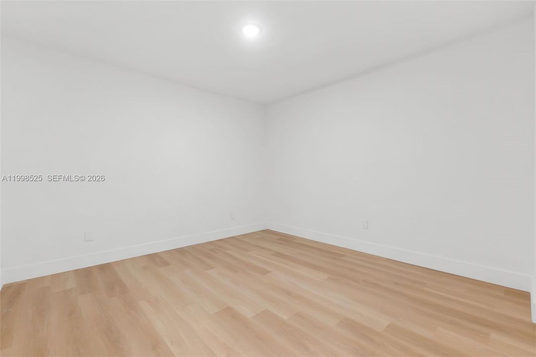 Activo con contrato: $624,999 (3 camas, 2 baños, 2773 Pies cuadrados)