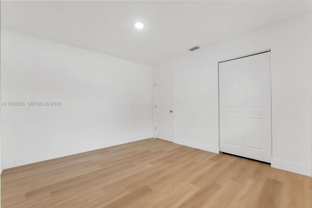 Activo con contrato: $624,999 (3 camas, 2 baños, 2773 Pies cuadrados)