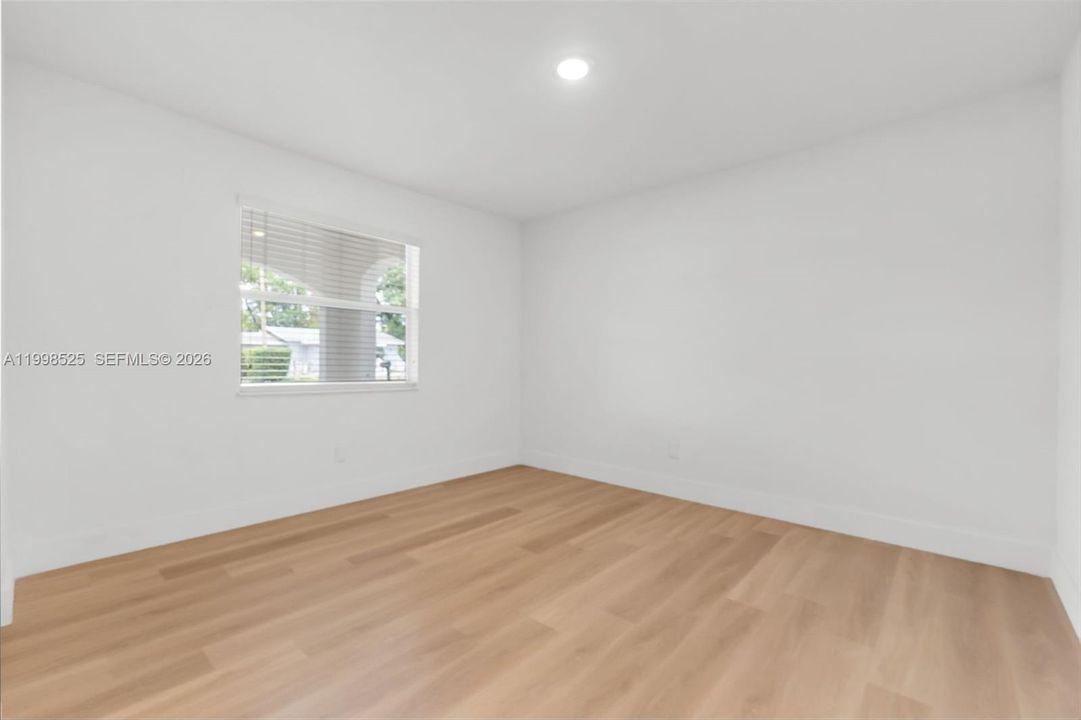 Activo con contrato: $624,999 (3 camas, 2 baños, 2773 Pies cuadrados)