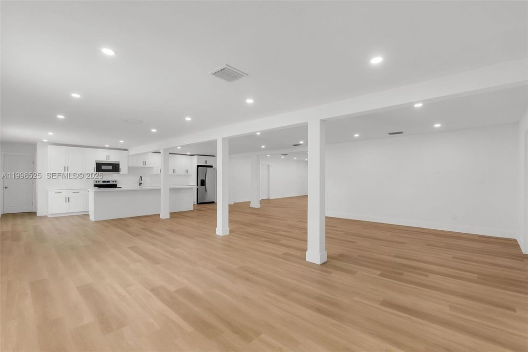 Activo con contrato: $624,999 (3 camas, 2 baños, 2773 Pies cuadrados)