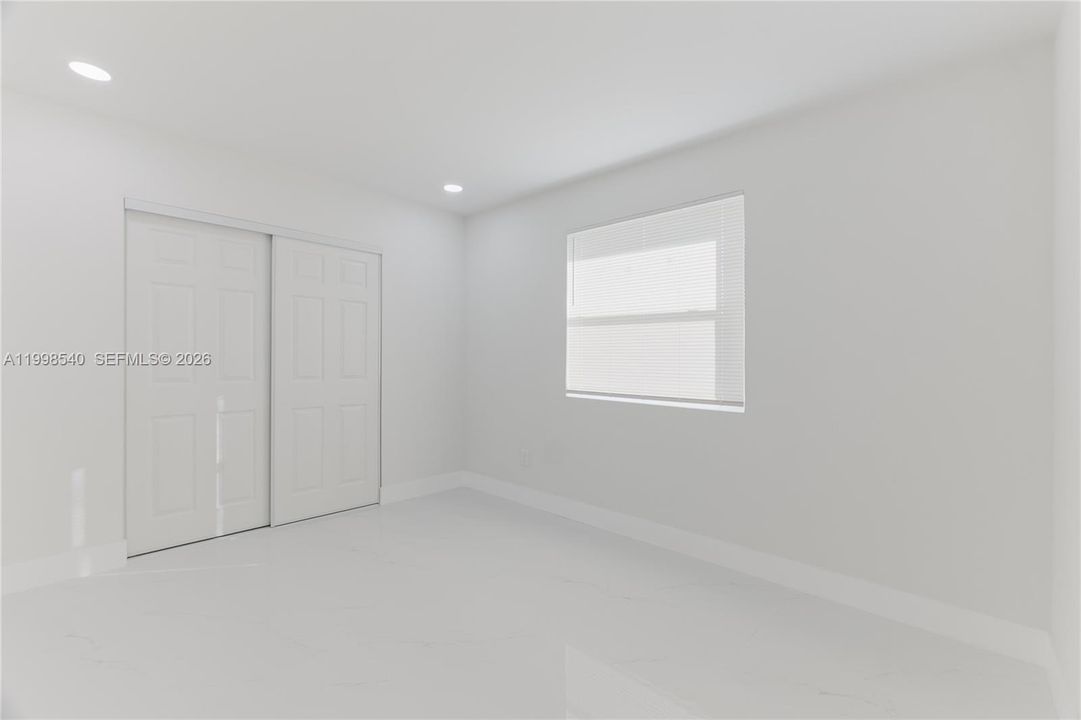 En Venta: $525,000 (3 camas, 2 baños, 1050 Pies cuadrados)