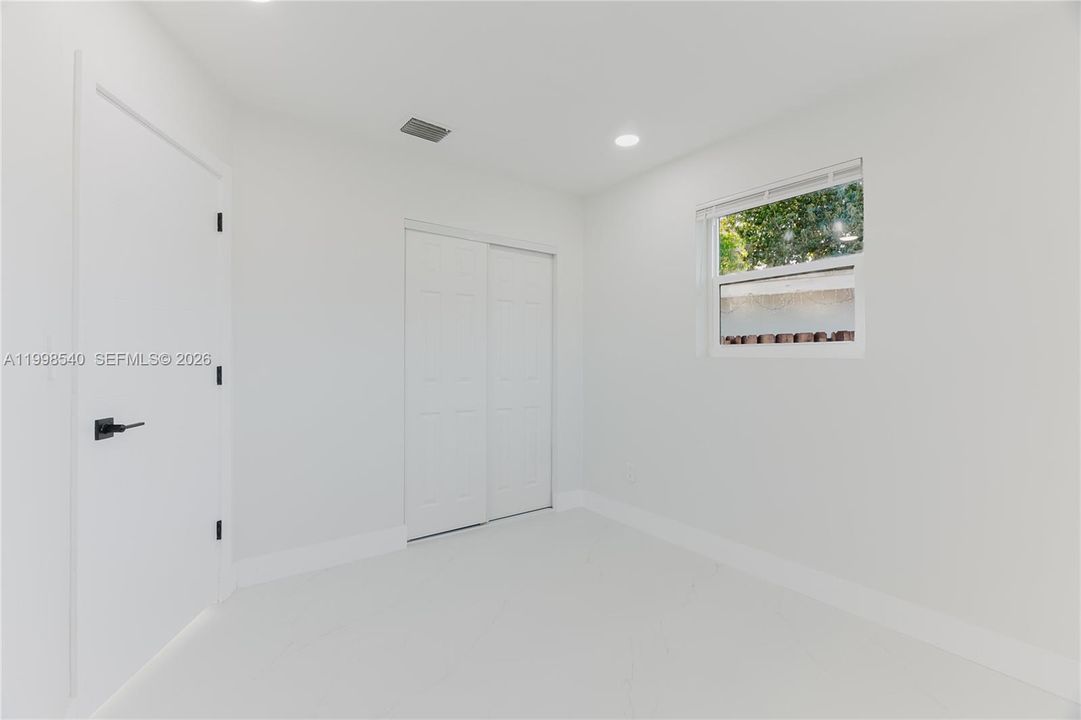 En Venta: $525,000 (3 camas, 2 baños, 1050 Pies cuadrados)