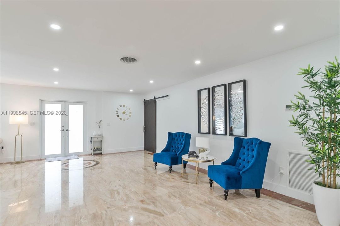 Недавно арендовано: $9,000 (5 спален, 4 ванн, 3693 Квадратных фут)