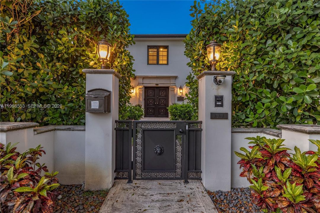 For Sale: $4,500,000 (5 beds, 4 baths, 3955 Square Feet)