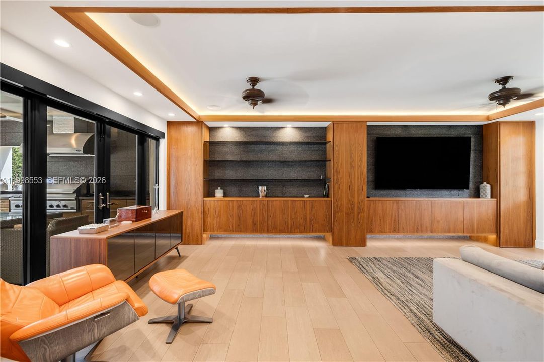 For Sale: $4,500,000 (5 beds, 4 baths, 3955 Square Feet)
