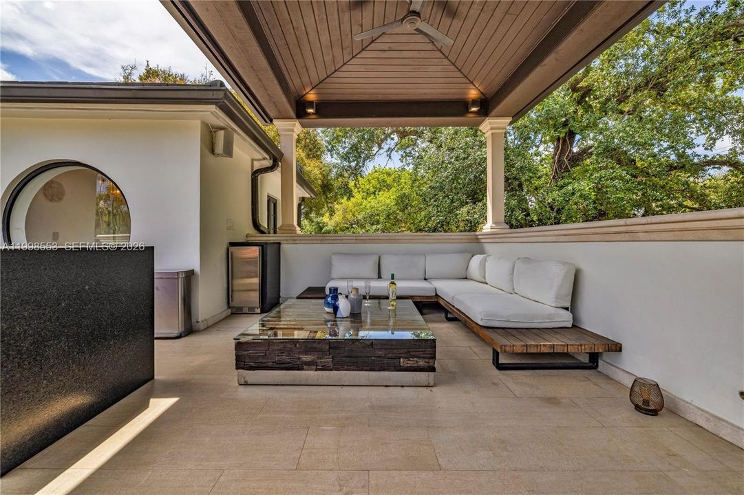 For Sale: $4,500,000 (5 beds, 4 baths, 3955 Square Feet)