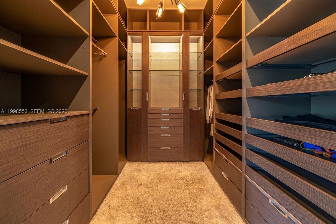 For Sale: $4,500,000 (5 beds, 4 baths, 3955 Square Feet)
