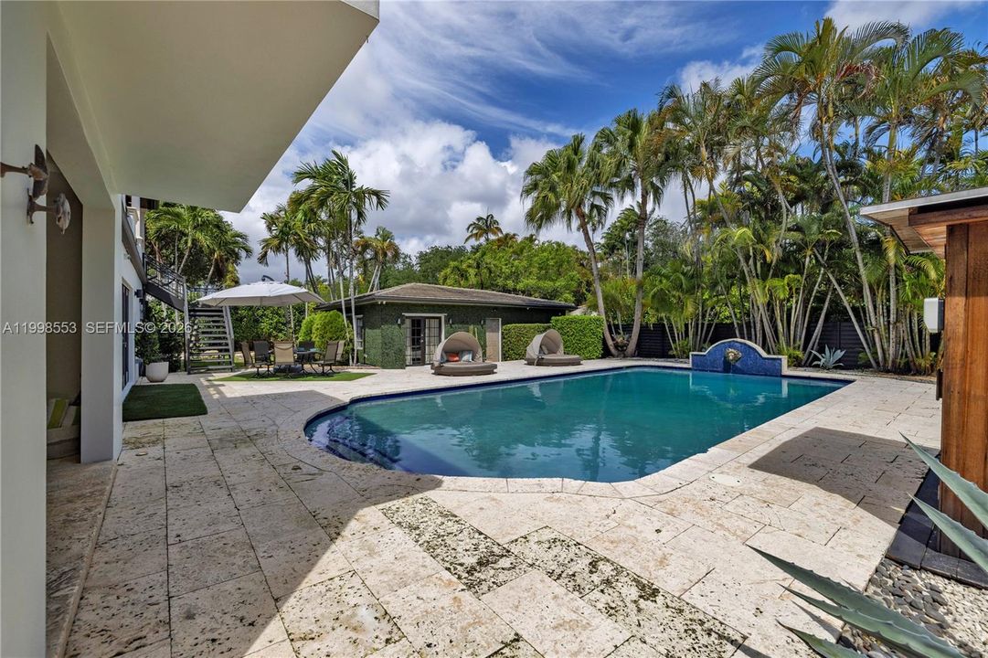 For Sale: $4,500,000 (5 beds, 4 baths, 3955 Square Feet)