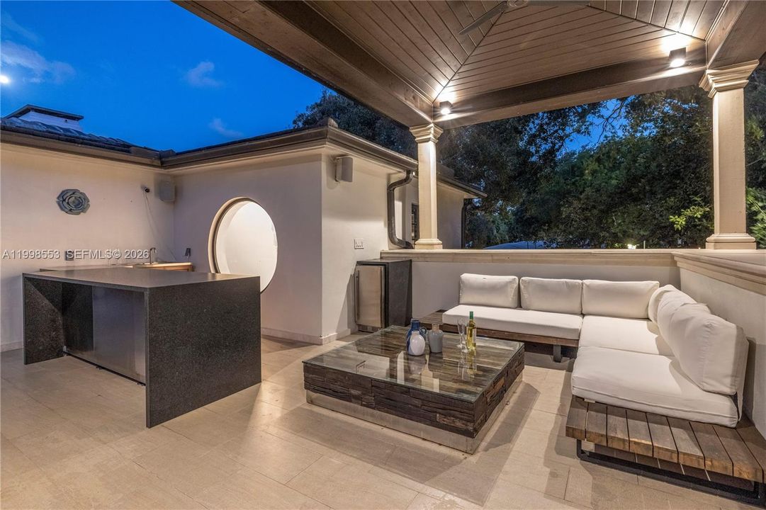 For Sale: $4,500,000 (5 beds, 4 baths, 3955 Square Feet)