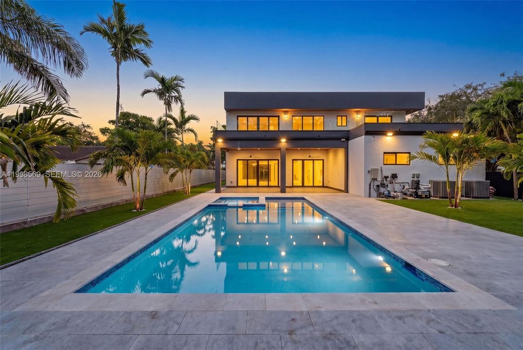 На продажу: $4,299,998 (4 спален, 4 ванн, 0 Квадратных фут)