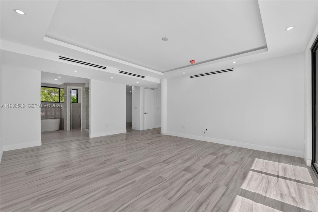 На продажу: $4,299,998 (4 спален, 4 ванн, 0 Квадратных фут)