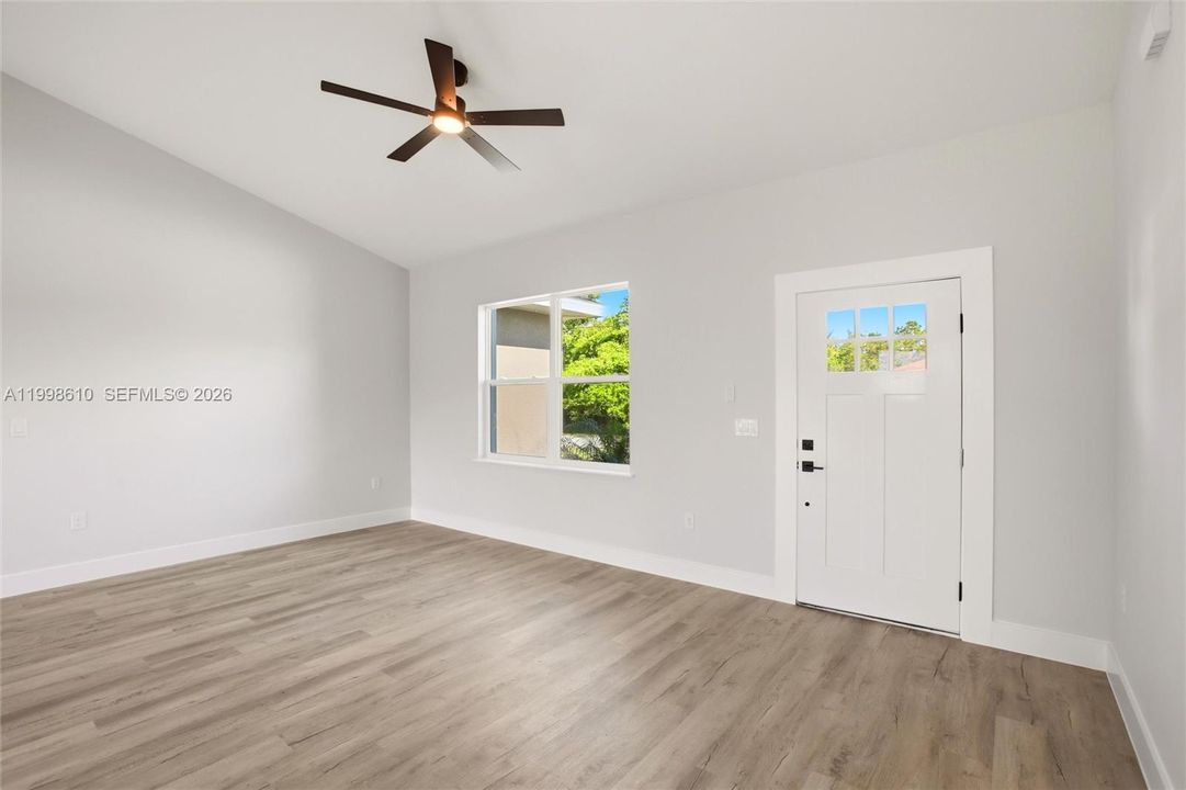 En Venta: $319,900 (3 camas, 2 baños, 1500 Pies cuadrados)