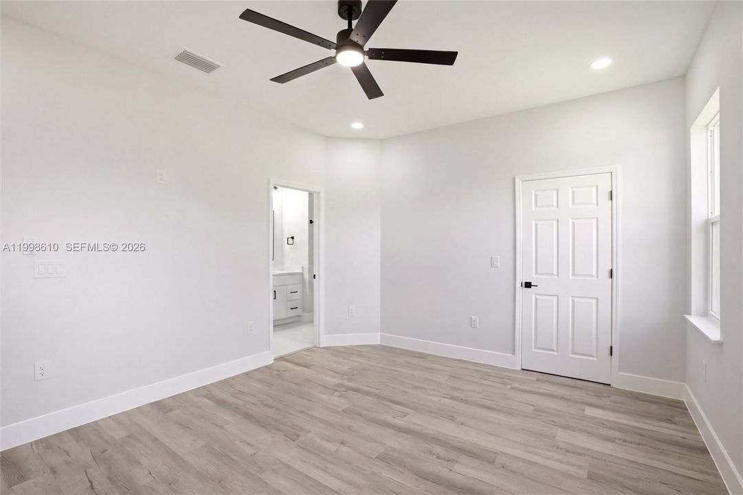 En Venta: $319,900 (3 camas, 2 baños, 1500 Pies cuadrados)