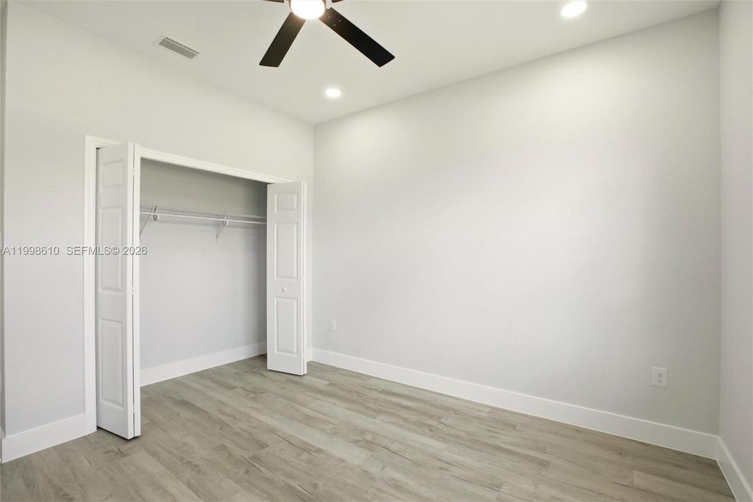 En Venta: $319,900 (3 camas, 2 baños, 1500 Pies cuadrados)