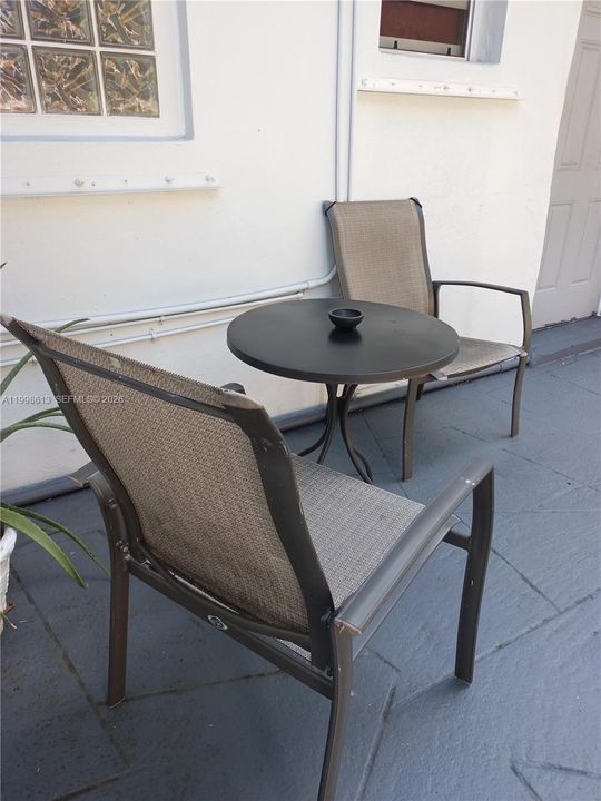 Active With Contract: $1,250 (0 beds, 1 baths, 400 Square Feet)