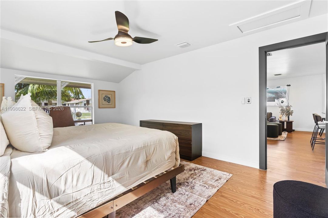 Active With Contract: $3,400 (3 beds, 2 baths, 1606 Square Feet)