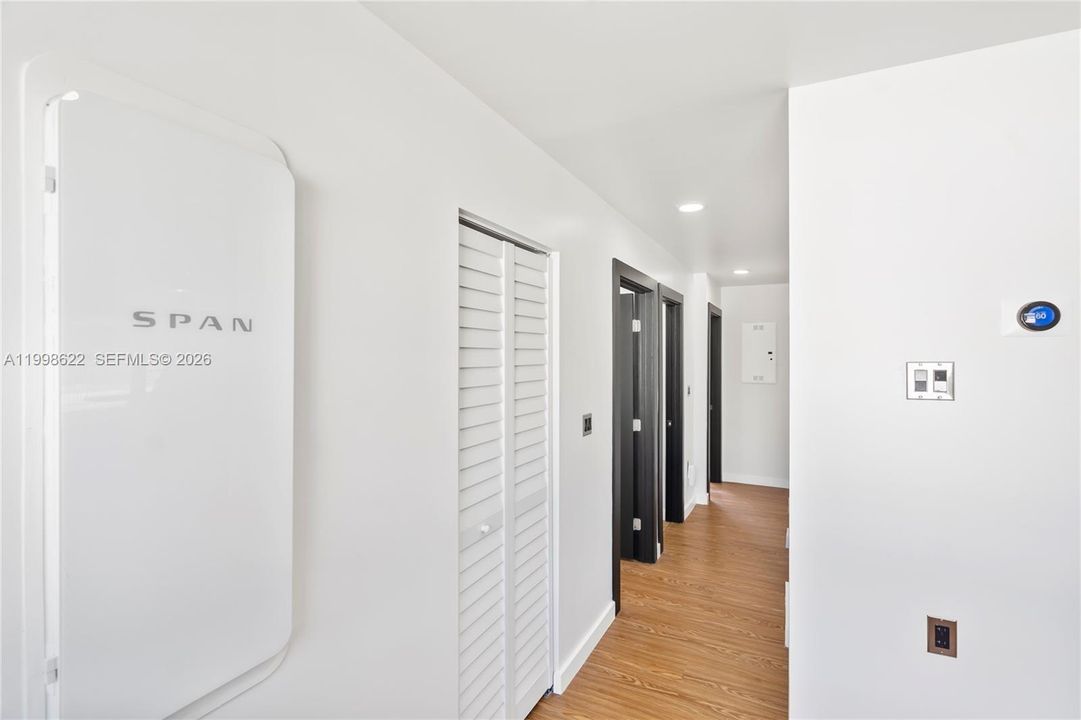 Active With Contract: $3,400 (3 beds, 2 baths, 1606 Square Feet)