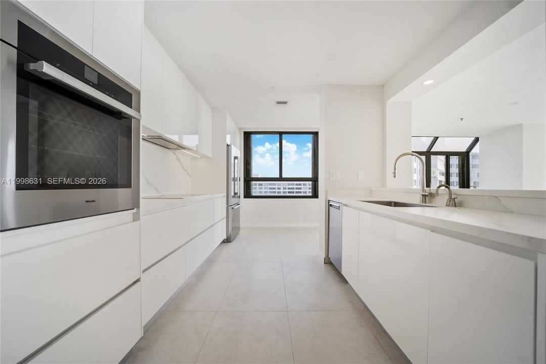 For Rent: $12,500 (2 beds, 2 baths, 2310 Square Feet)