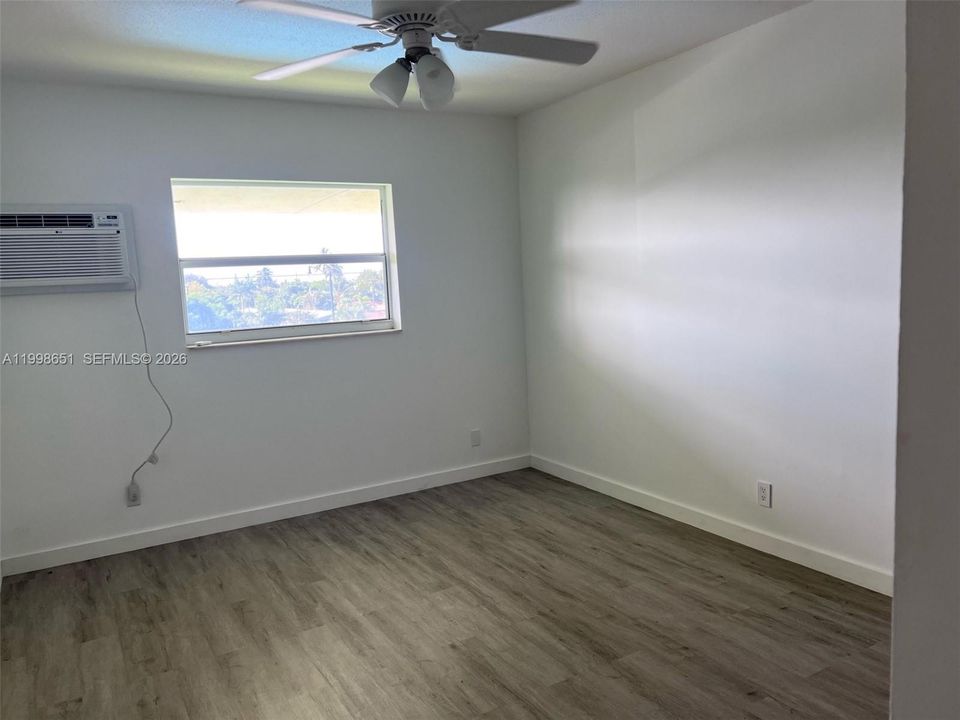 For Rent: $1,650 (1 beds, 1 baths, 640 Square Feet)
