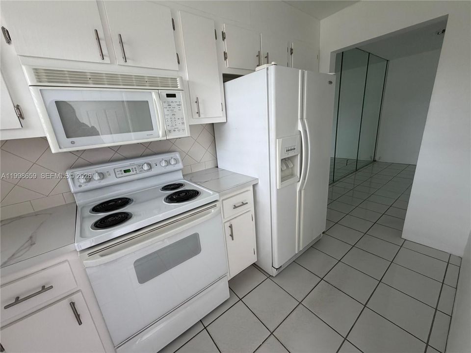 На продажу: $184,000 (1 спален, 1 ванн, 750 Квадратных фут)