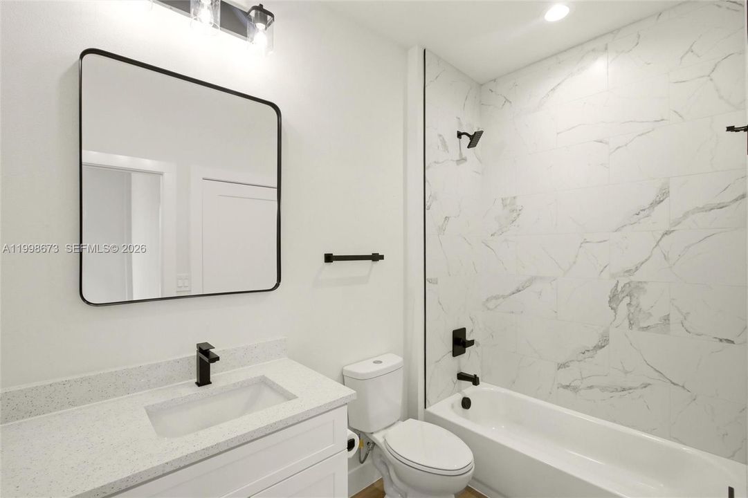 For Sale: $389,900 (4 beds, 3 baths, 1927 Square Feet)