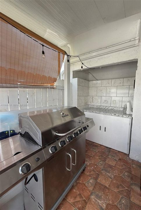 На продажу: $519,000 (3 спален, 2 ванн, 1523 Квадратных фут)