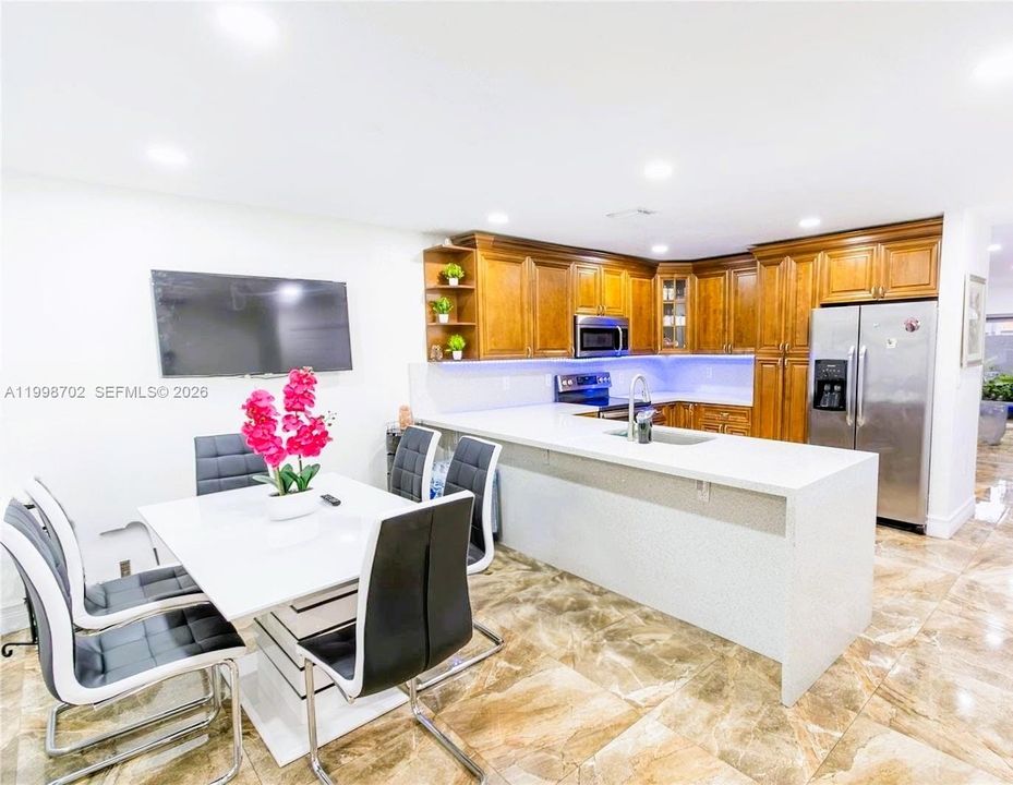 На продажу: $519,000 (3 спален, 2 ванн, 1523 Квадратных фут)