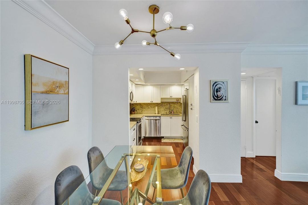 For Sale: $495,000 (2 beds, 2 baths, 1190 Square Feet)