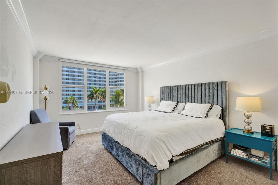 For Sale: $495,000 (2 beds, 2 baths, 1190 Square Feet)