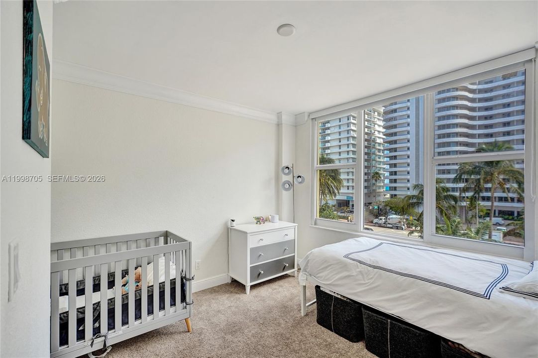For Sale: $495,000 (2 beds, 2 baths, 1190 Square Feet)