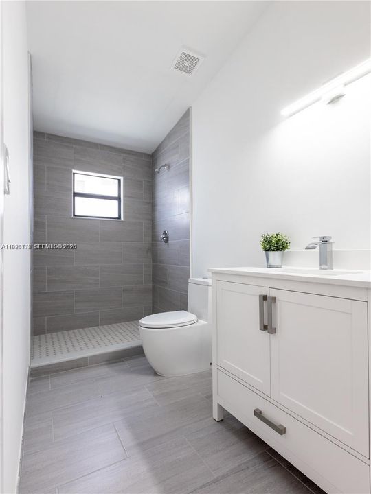 Activo con contrato: $484,000 (3 camas, 2 baños, 0 Pies cuadrados)