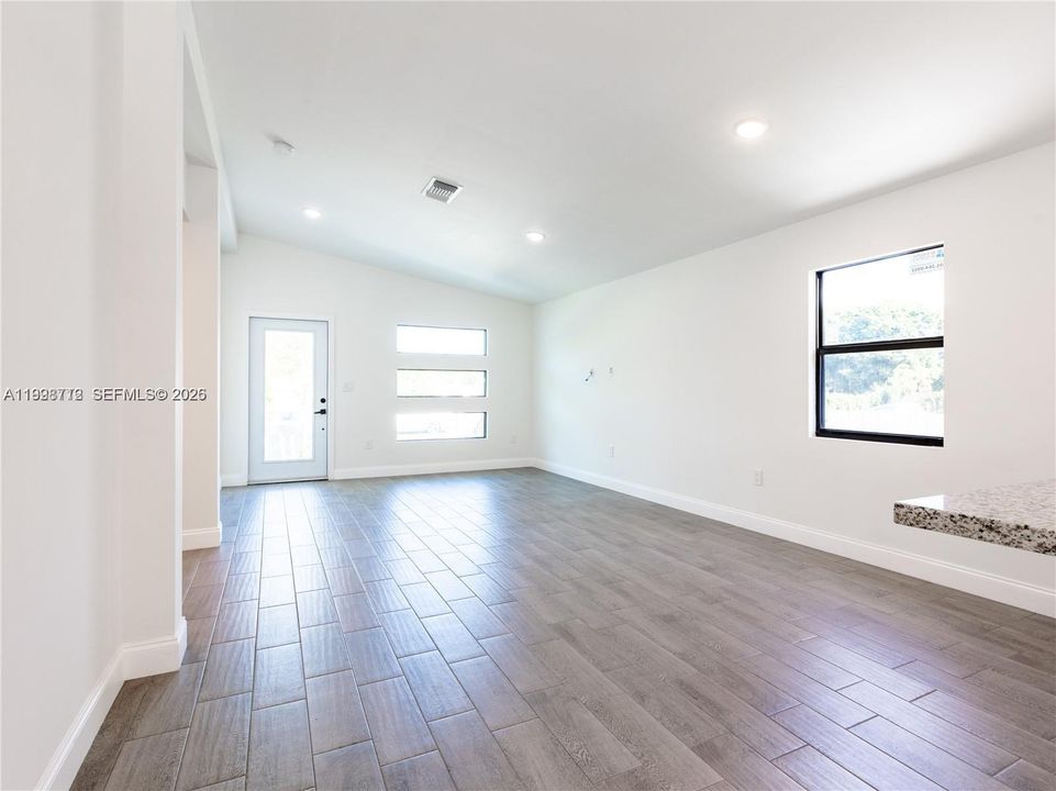 Activo con contrato: $484,000 (3 camas, 2 baños, 0 Pies cuadrados)