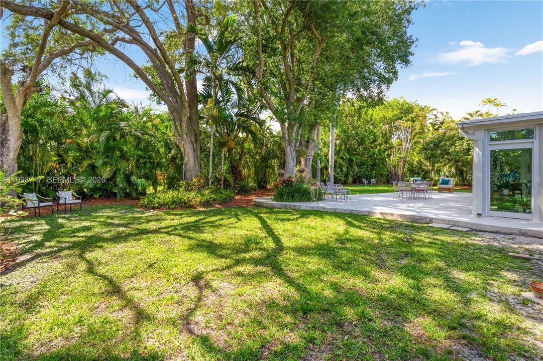 Activo con contrato: $1,799,999 (3 camas, 2 baños, 1996 Pies cuadrados)