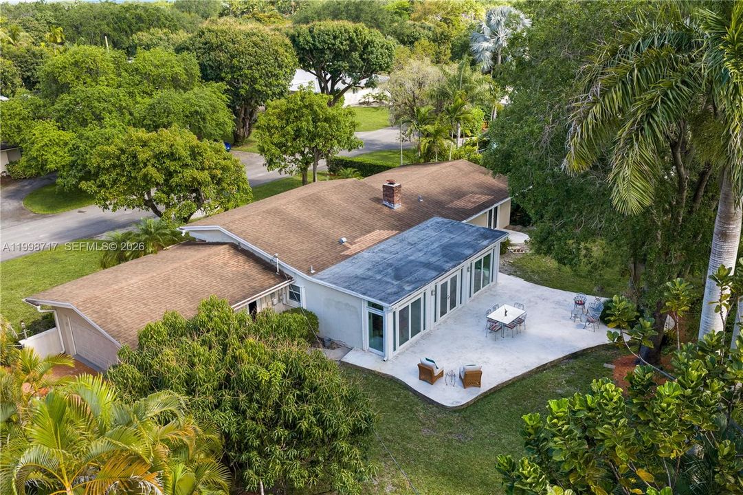 Activo con contrato: $1,799,999 (3 camas, 2 baños, 1996 Pies cuadrados)