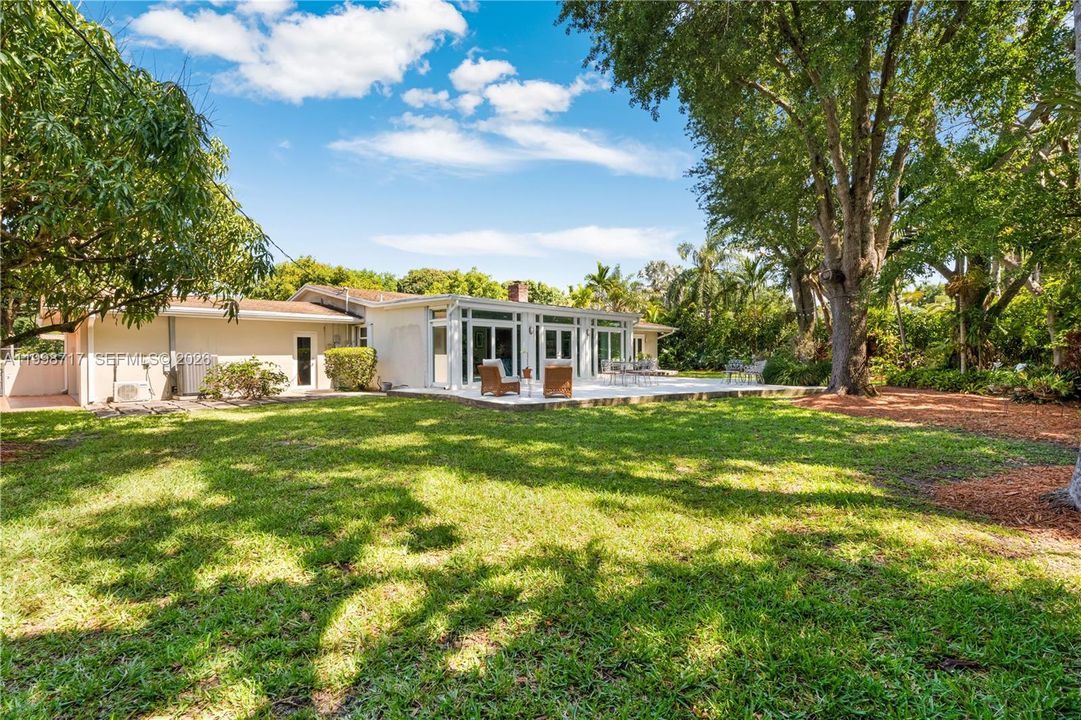 Activo con contrato: $1,799,999 (3 camas, 2 baños, 1996 Pies cuadrados)