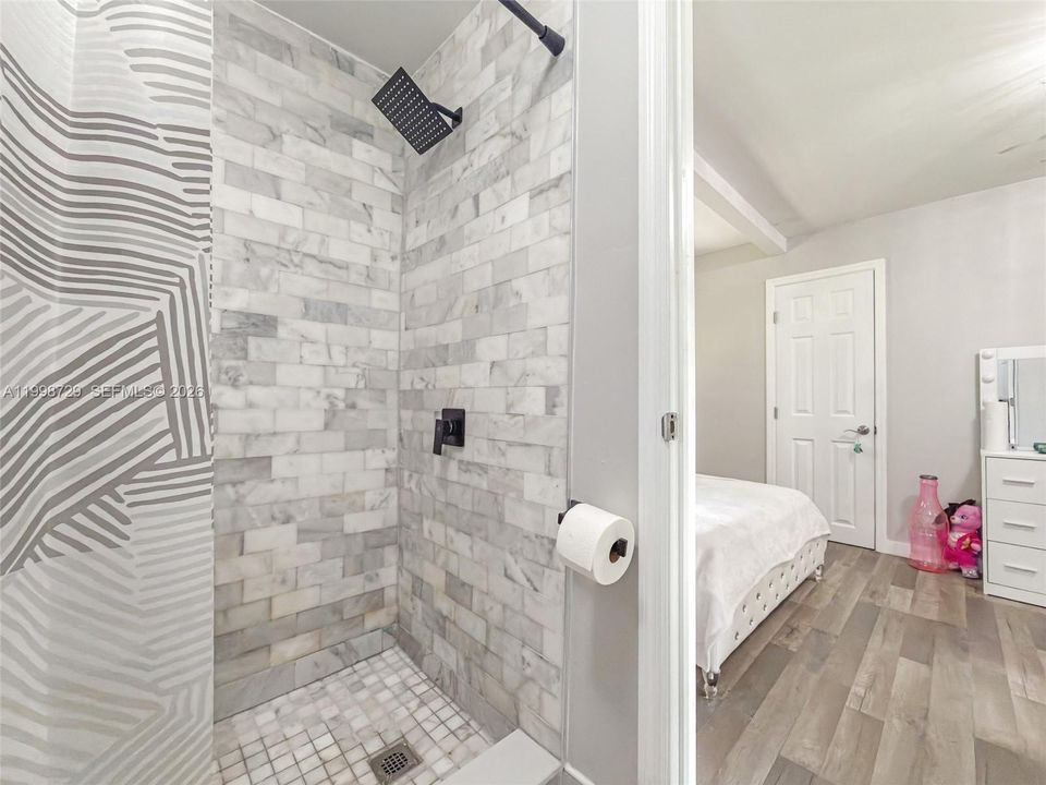 Active With Contract: $629,926 (4 beds, 3 baths, 1439 Square Feet)